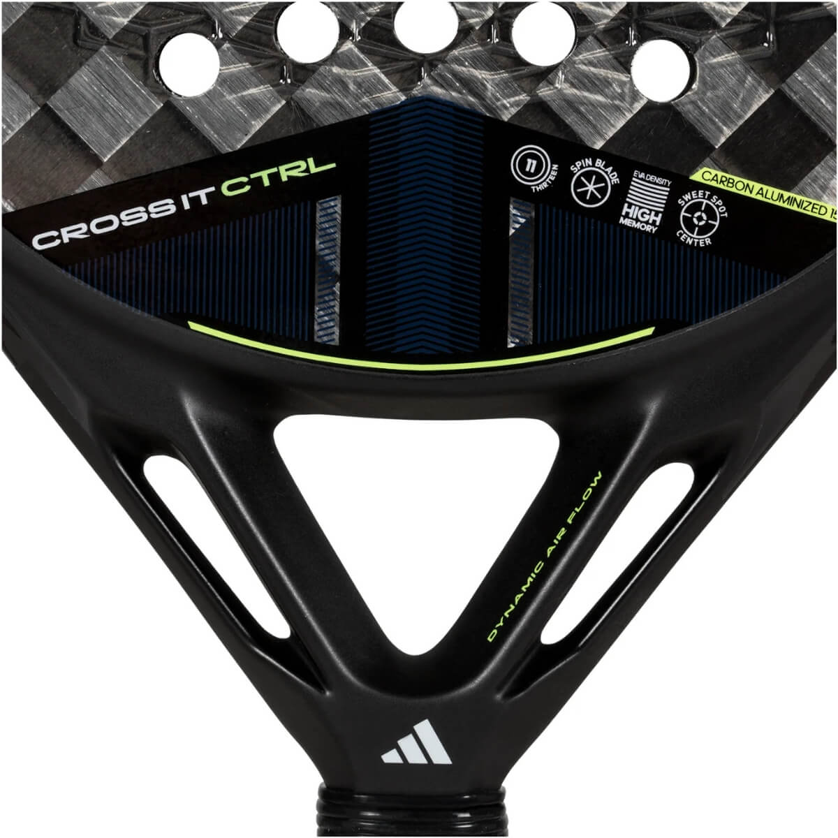 Close up van het kader van de Adidas Cross It Ctrl 3.4 2025 zwart/grijs padel racket met wit logo van adidas in het midden.