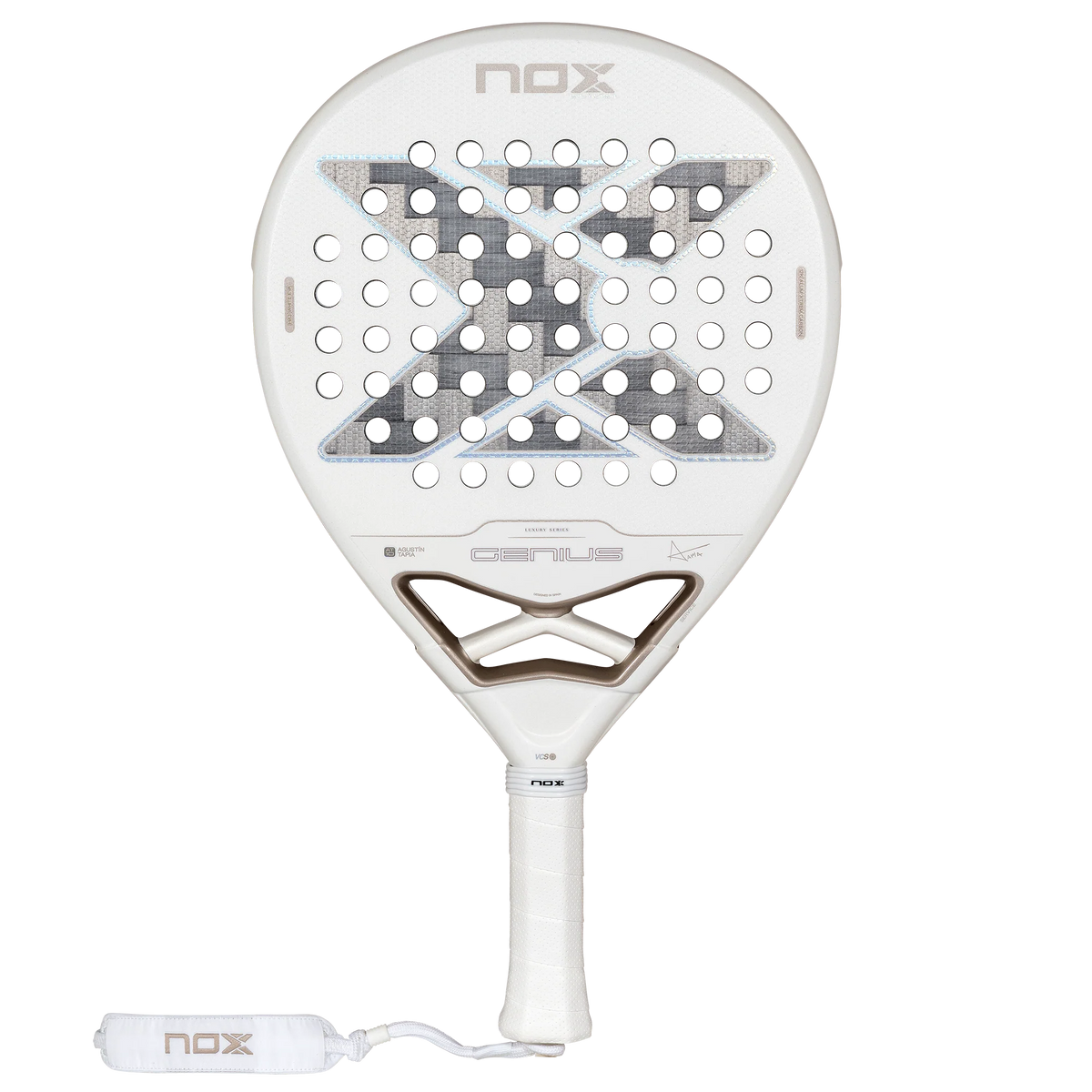 Vooraanzicht wit padel racket Nox Genius 12k Lite 2027 met licht grijs Nox logo en bronzen details rond de rand van de kader