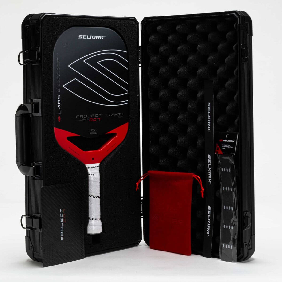 Selkirk Labs 007 pickleball paddle in koffertje