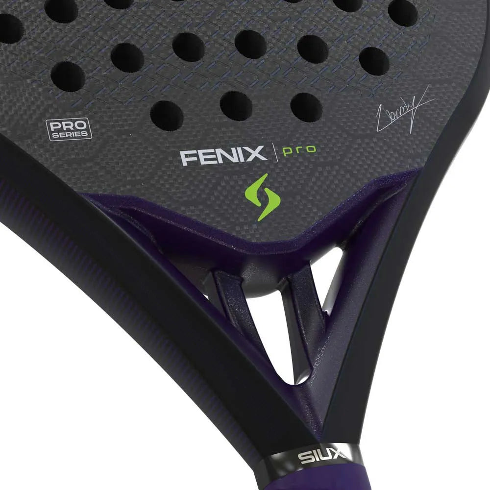 Detail kader Siux Fenix Pro 2026 zwarte padel racket met paars handvat