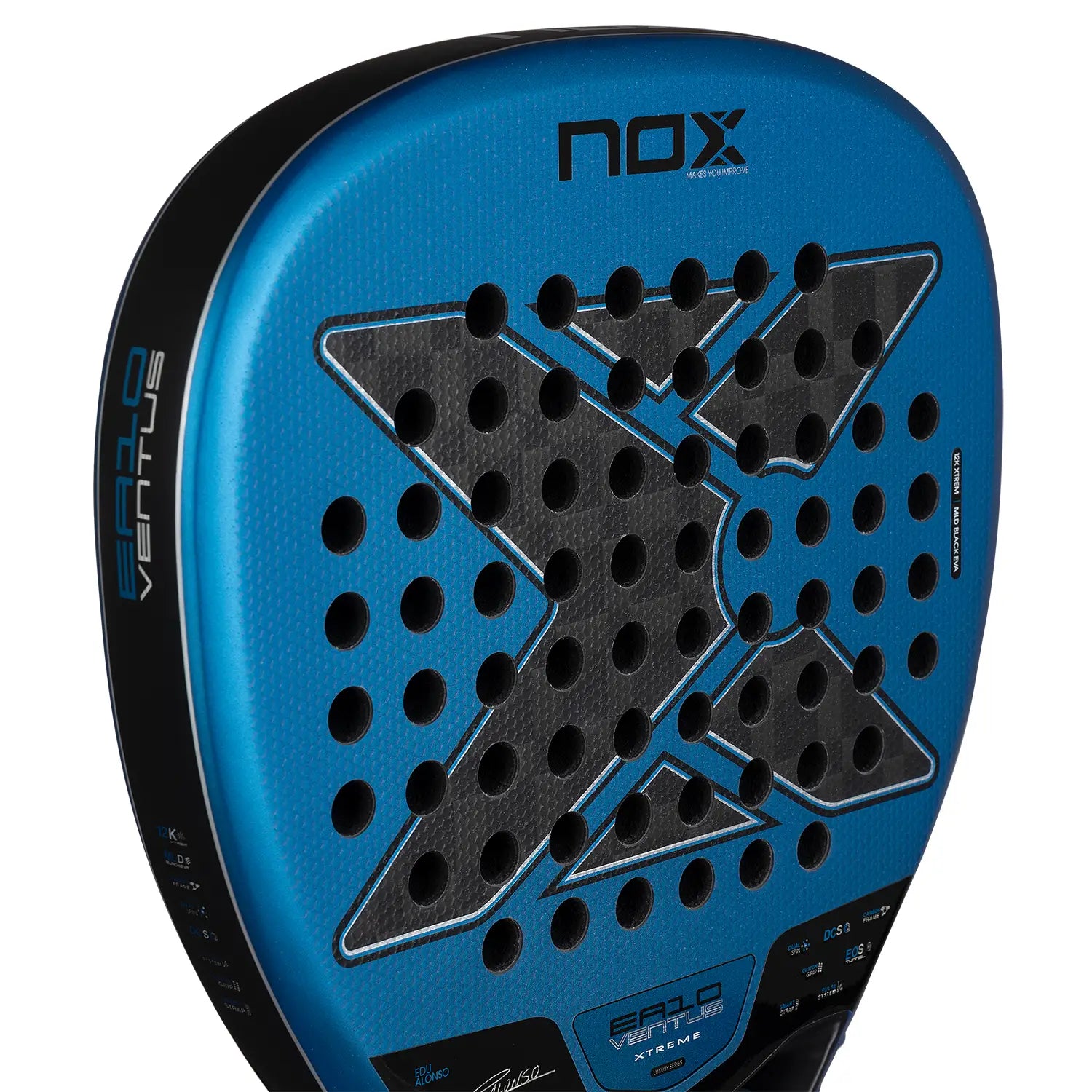 Detail slagoppervlak Nox EA10 Ventus Attack 12K Xtreme 2026 – Edu Alonso Edition. Diamantvormig padelracket met 12K Carbon, Multilayer Black EVA-kern en 3D-Rough Surface voor krachtig aanvallend spel.