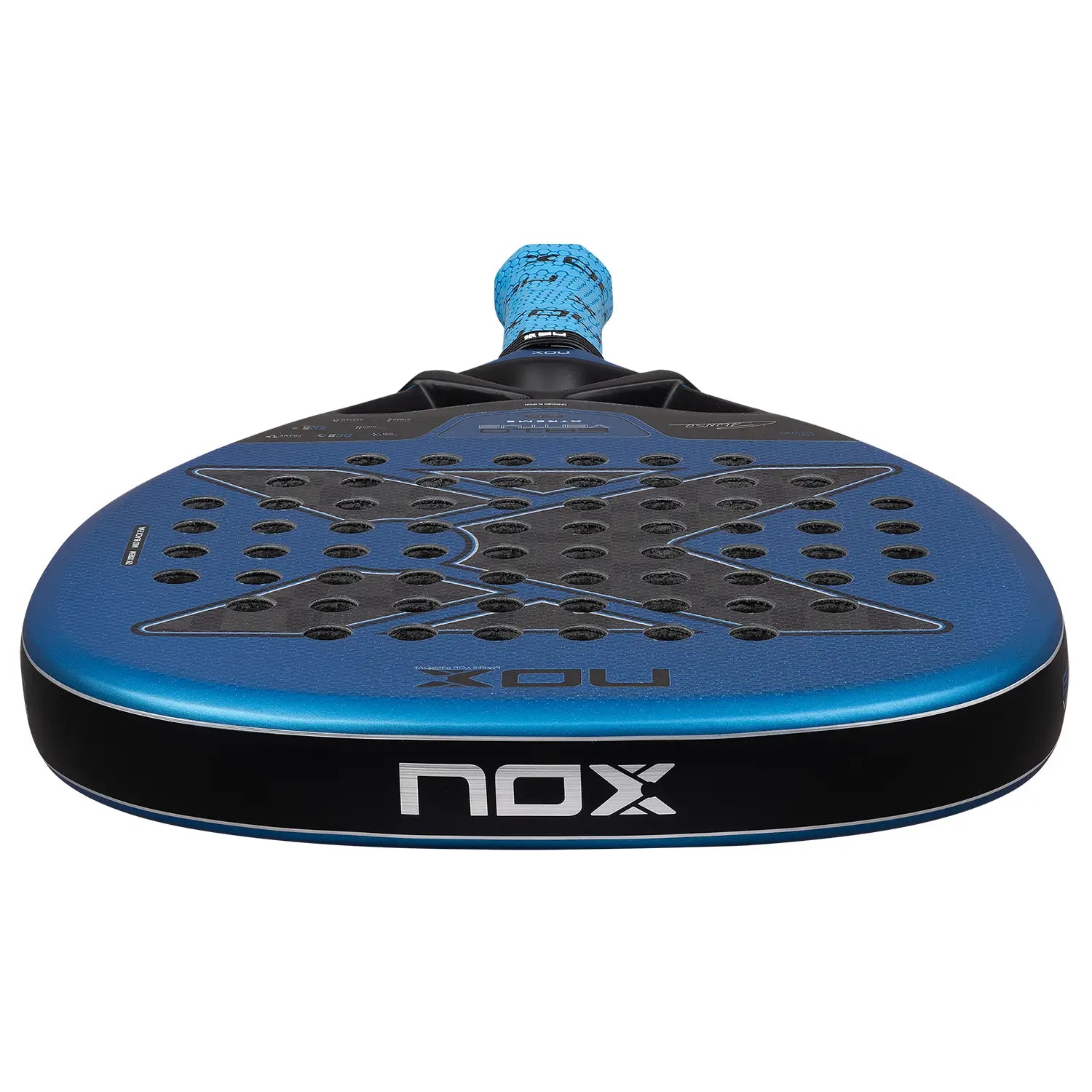 Bovenaanzicht Nox EA10 Ventus Attack 12K Xtreme 2026 – Edu Alonso Edition. Diamantvormig padelracket met 12K Carbon, Multilayer Black EVA-kern en 3D-Rough Surface voor krachtig aanvallend spel.