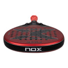 Bovenaanzicht Nox EA10 Ventus Hybrid 12K Xtreme 2026 – Edu Alonso Edition. Traanvormig padelracket met 12K Carbon, Multilayer Black EVA-kern en 3D Rough Surface voor veelzijdig en krachtig spel.
