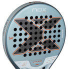Detail slagoppervlak Nox VK10 Ventus Control 12K by Aranzazu Osoro 2026 – Rondvormig padelracket met 12K Carbon en MLD Black EVA-kern. Licht, wendbaar en perfect voor controlegericht spel.