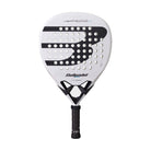 Vooraanzicht witte Bullpadel Vertex Jr Boy 2026 padel racket met zwart logo.