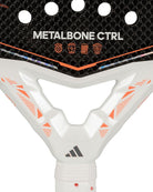 Detail kader Adidas Metalbone CTRL 2026: ronde pro-racket met maximaal controlegevoel, Carbon Aluminized 16K, EVA Soft Performance en verstelbaar Weight & Balance System.
