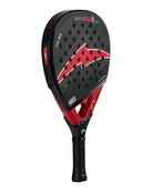 Schuin vooraanzicht Lok Maxx Hype Gen 2 - Zwart Diamantvormig padelracket met 18K Carbon en rood Lok logo.